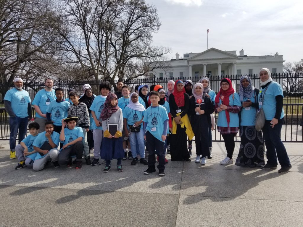 Class in front of the White House